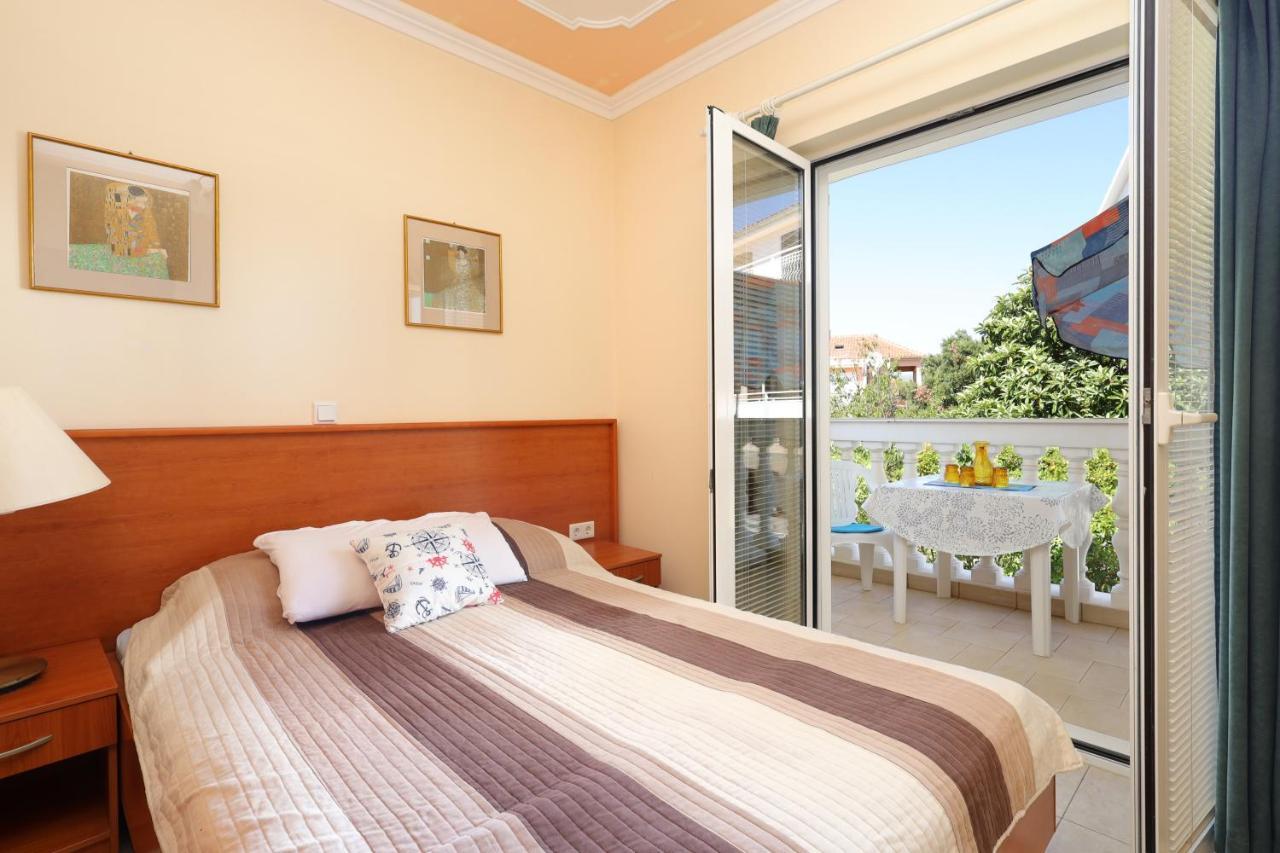 Family Friendly Seaside Apartments Brodarica, Sibenik - 15270 Exterior photo