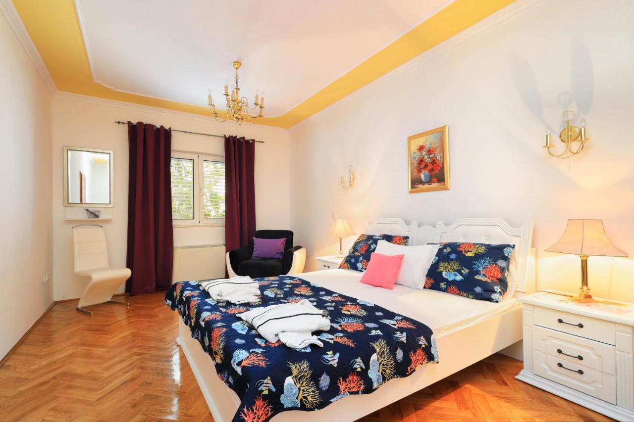 Family Friendly Seaside Apartments Brodarica, Sibenik - 15270 Exterior photo