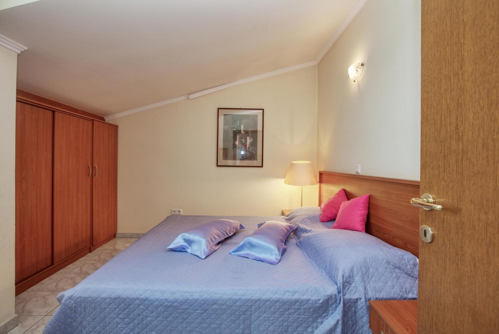 Family Friendly Seaside Apartments Brodarica, Sibenik - 15270 Exterior photo