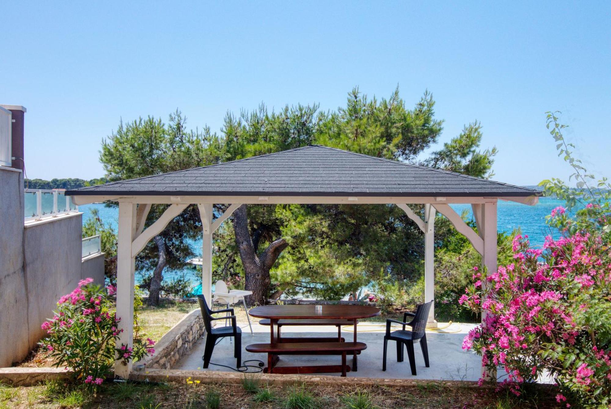 Family Friendly Seaside Apartments Brodarica, Sibenik - 15270 Exterior photo